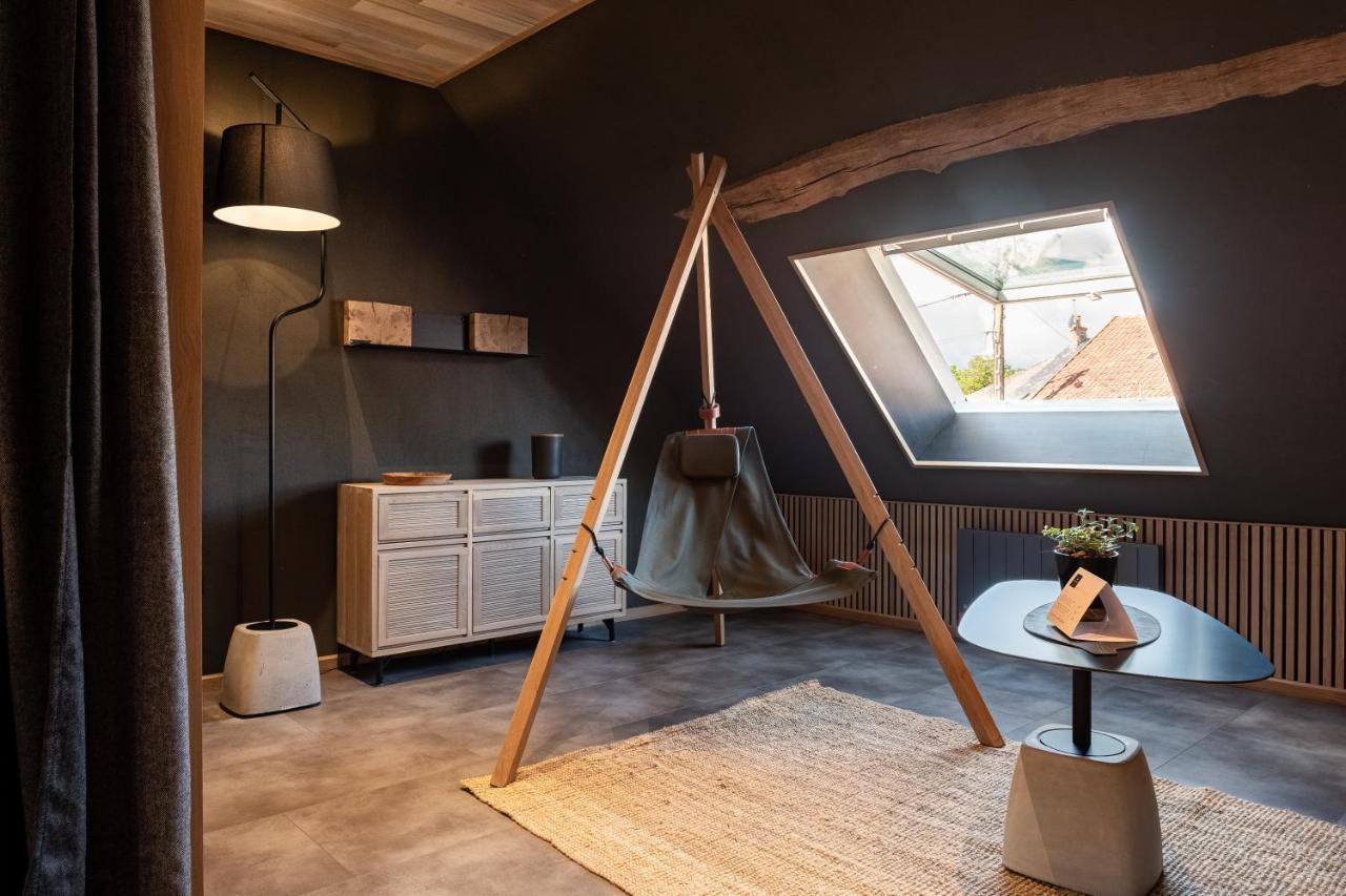Le Studio Des Pres Verts Suite Design Avec Jacuzzi Privatif Jouey Buitenkant foto