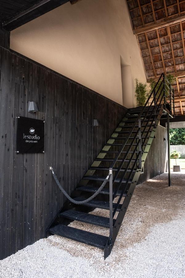 Le Studio Des Pres Verts Suite Design Avec Jacuzzi Privatif Jouey Buitenkant foto